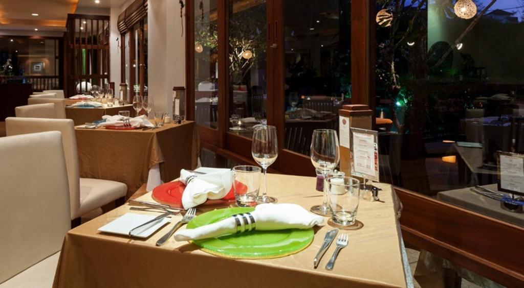Ayara Hilltops - Adults & Young Adults 16+ Only Phuket Eksteriør bilde